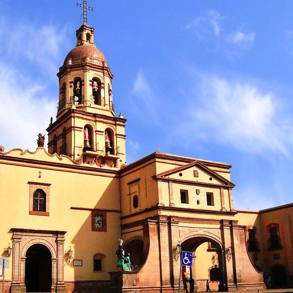 Templo y Ex Convento de la Santa Cruz